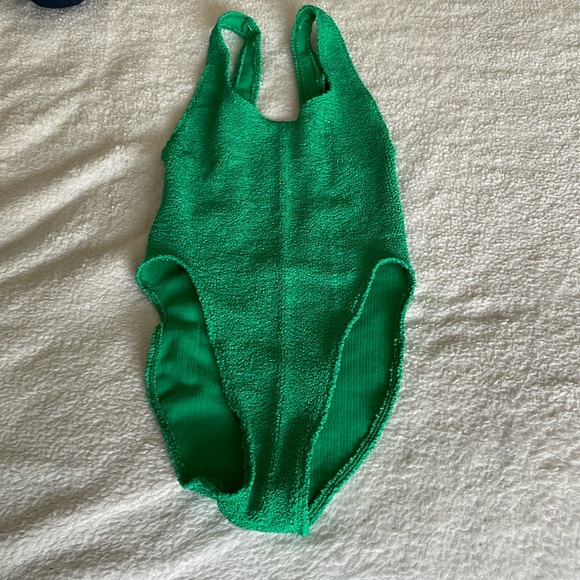 OSOS Design bathing suit - Picture 1 of 5